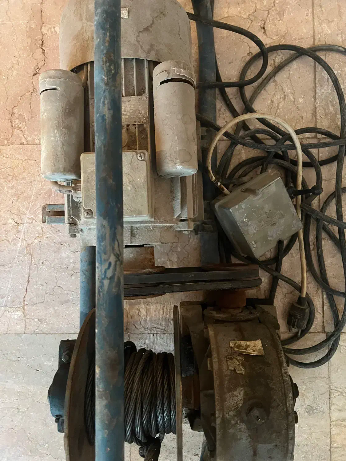 اجاره بالابر|مصالح و تجهیزات ساختمان|آباده, |دیوار