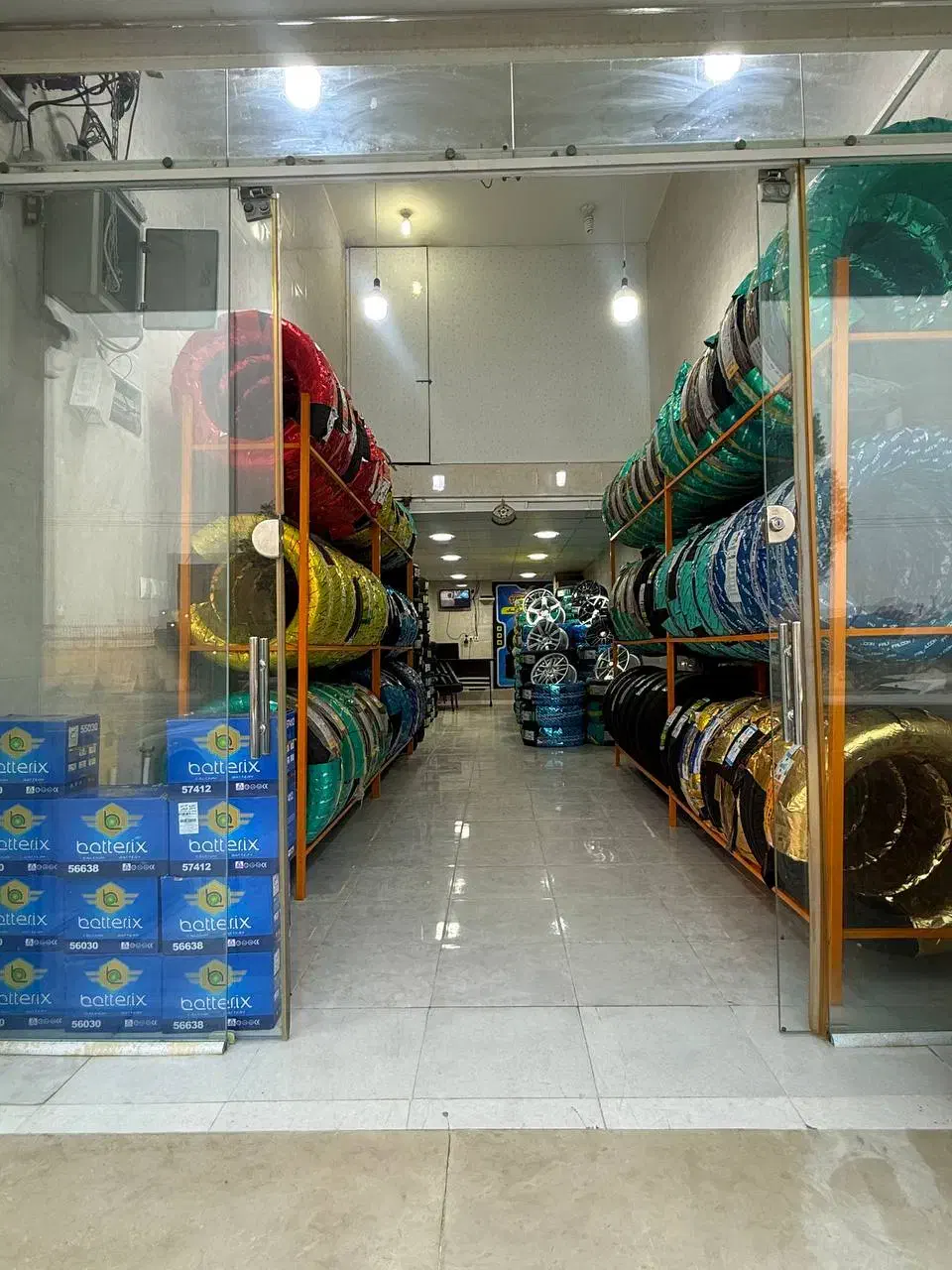 لاستیک اقساطی فروشگاه تایر سنتر با بهترین قیمت|قطعات یدکی و لوازم جانبی|لامرد, |دیوار