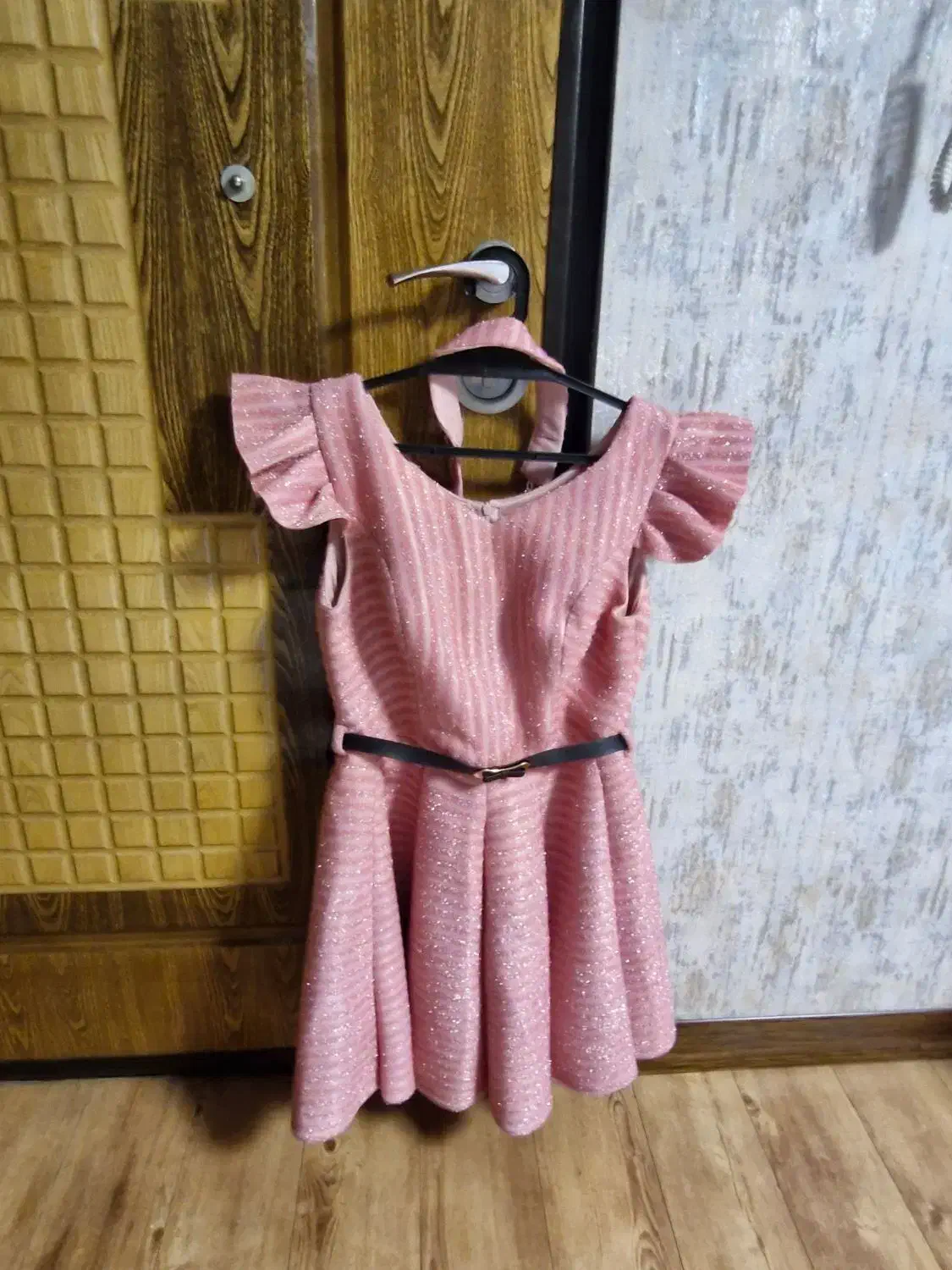 سایز ۴۲ قد تا زانو لباس رنگ خردلی نو اونم سایز ۴۲|لباس|اصفهان, جاوان|دیوار