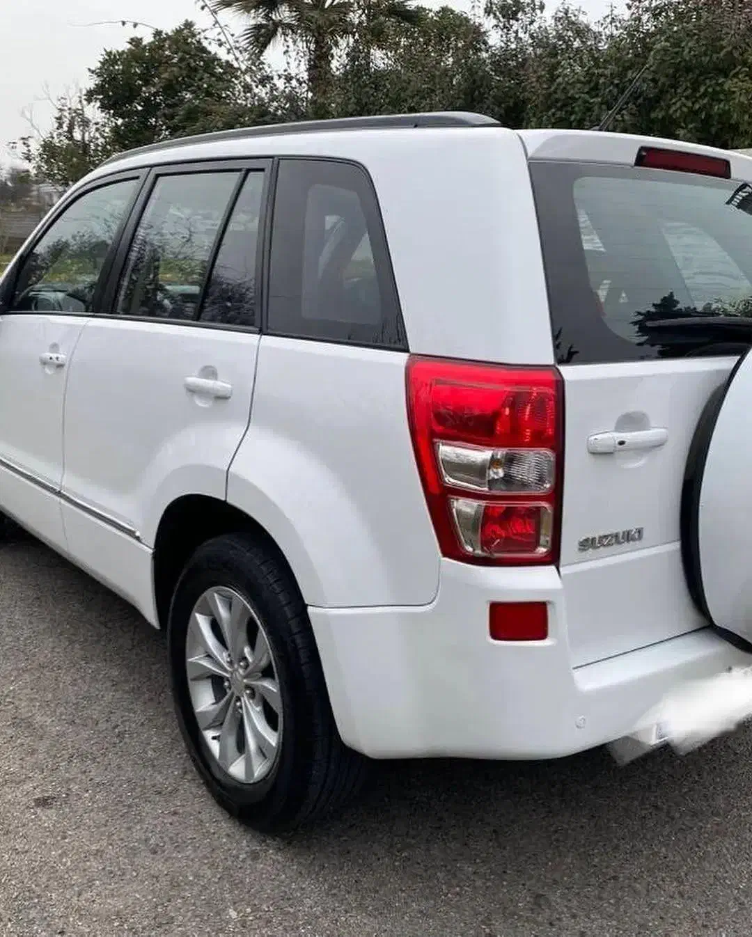 سوزوکی گرند ویتارا ۹۷ اتومات ۲۴۰۰کلاس ۱۰|خودرو سواری و وانت|تهران, شمیراننو|دیوار