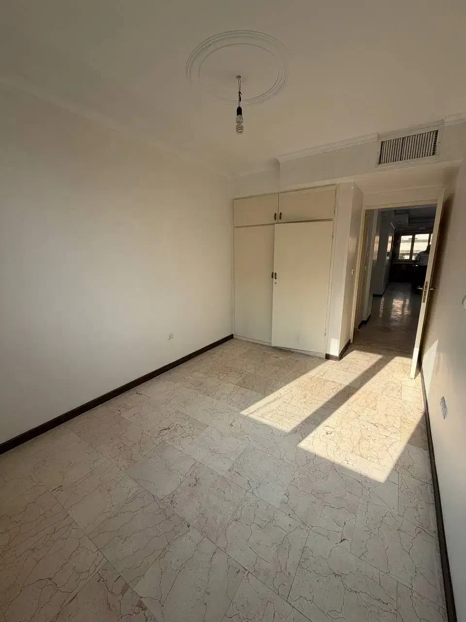 87متر 2خواب ** تخلیه **