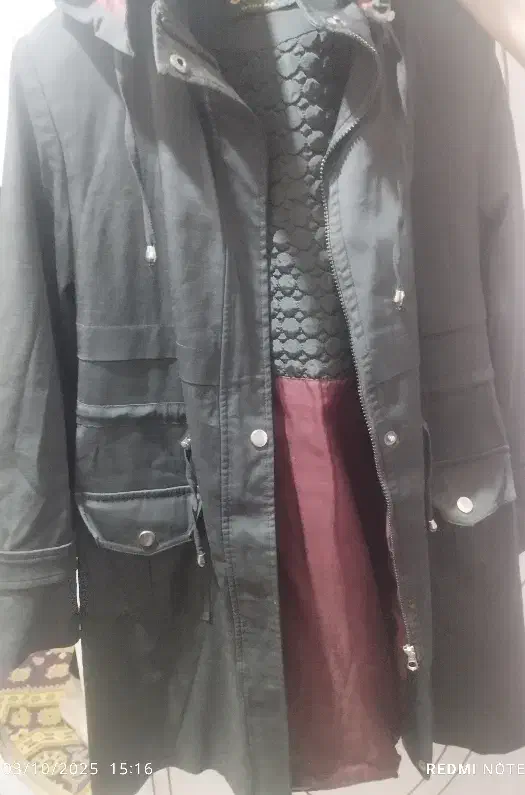 بارانی|لباس|خوی, |دیوار