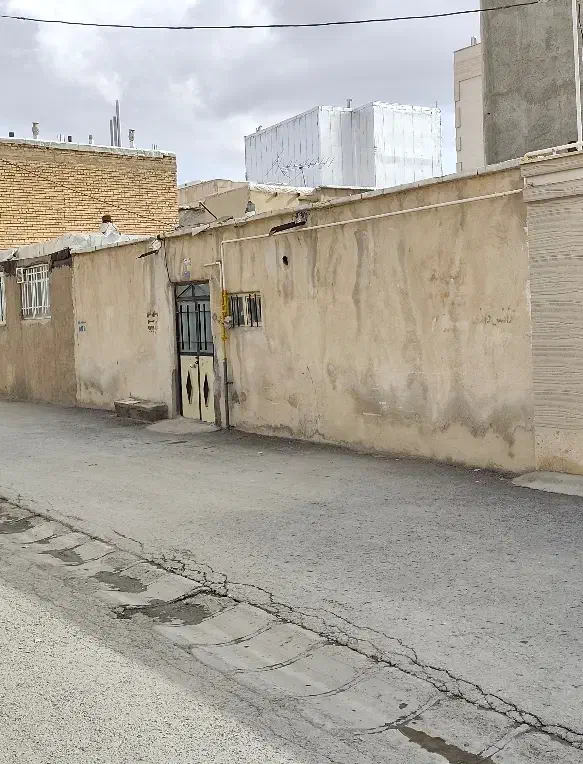 خانه ویلایی فروش|فروش خانه و ویلا|قروه, |دیوار