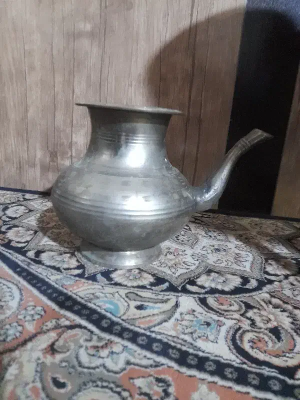 ابریق قدیمی|کلکسیون اشیاء عتیقه|آران و بیدگل, |دیوار