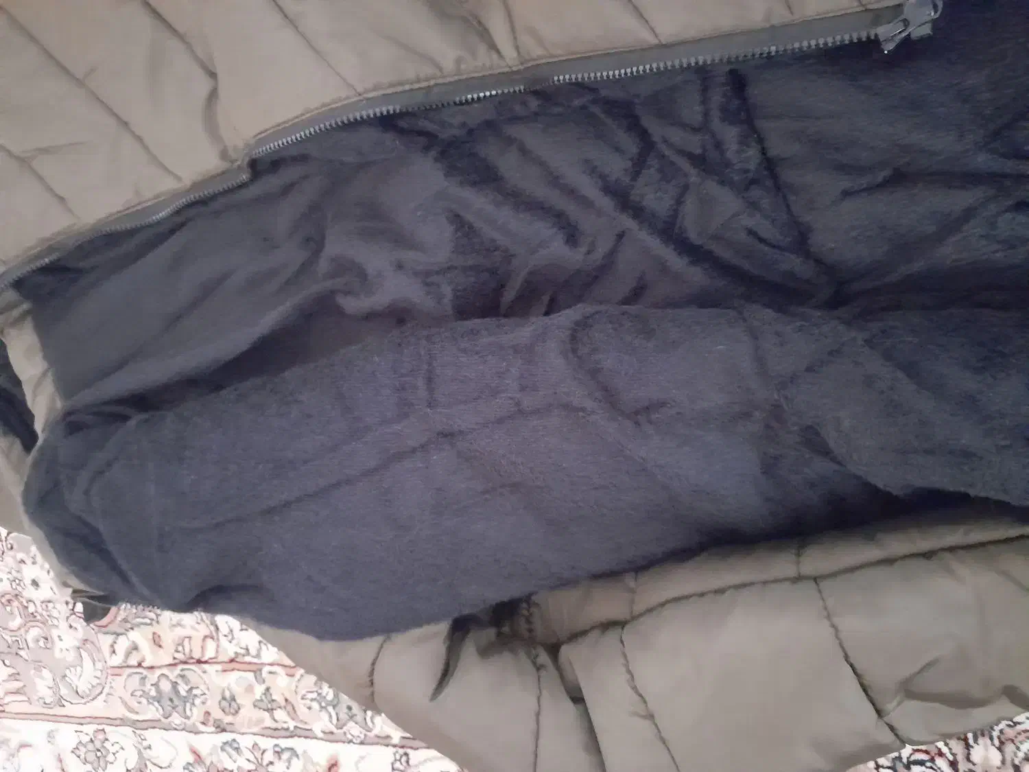 کاپشن نوجوان ، داخل خز|لباس|فرمهین, |دیوار