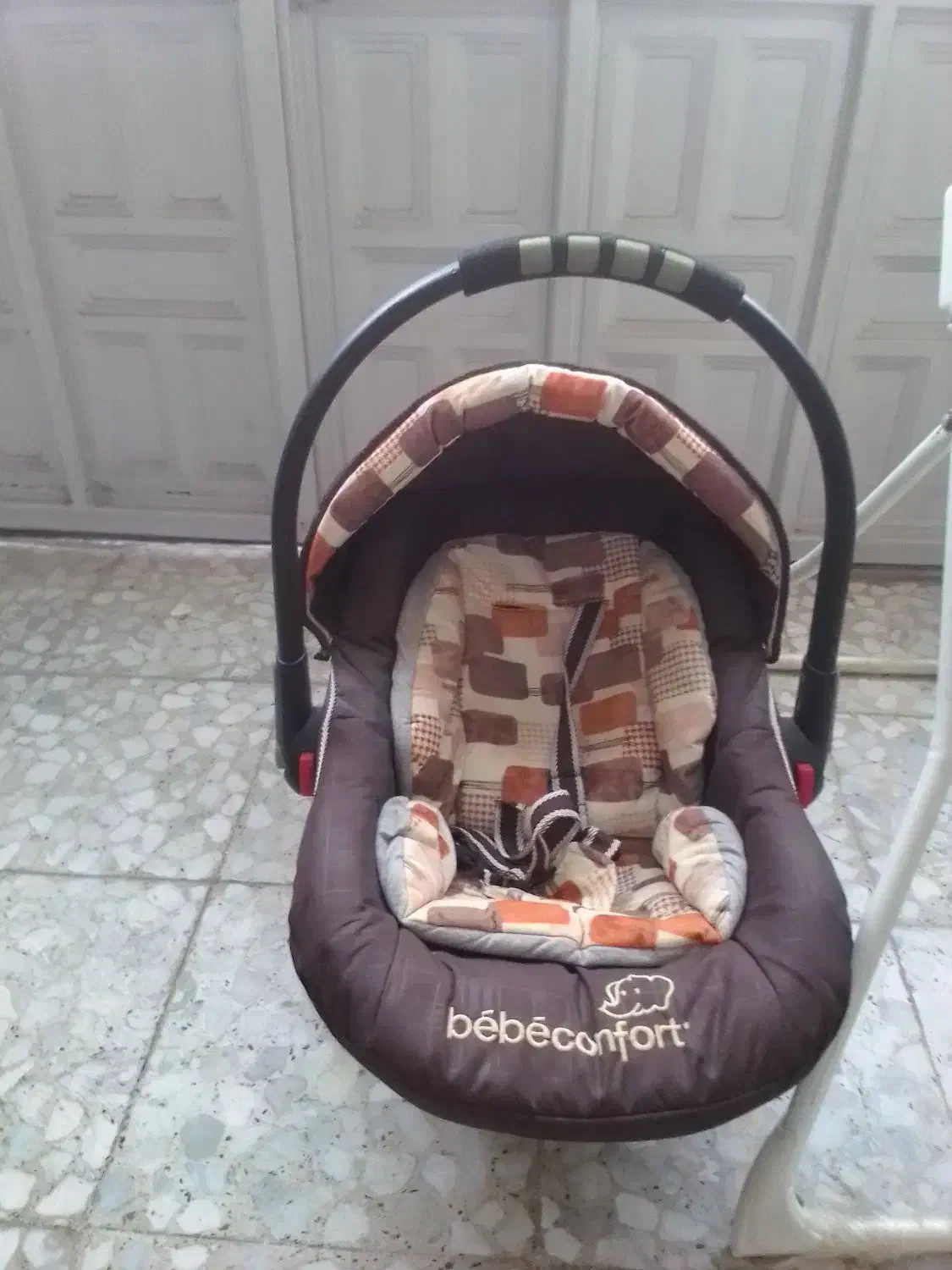 کریر و میز غذا کودک|تخت و صندلی بچه|رشت, آب و برق|دیوار