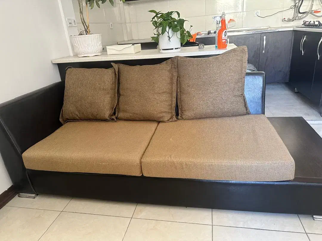 کاناپه ی راحتی|مبلمان خانگی و میز عسلی|صدرا-فارس, فاز ۱|دیوار