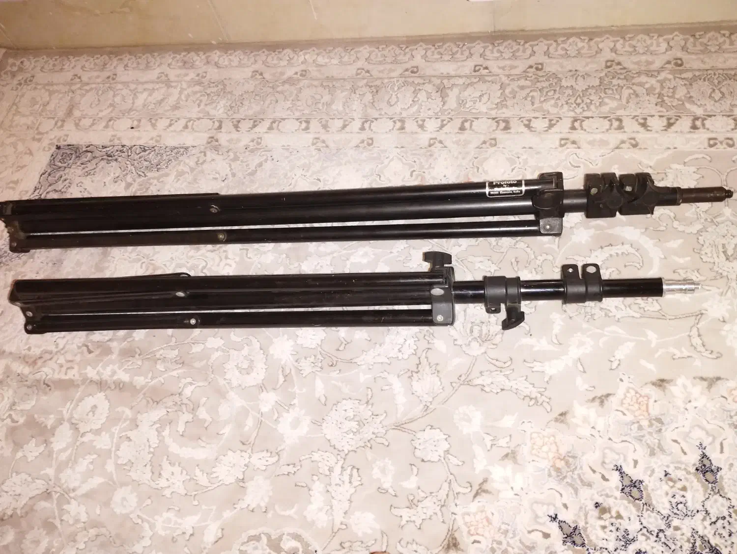 فلاش چتری حرفه ای  پرو فتو ۴۰۰ و md ۲۰۰ با پایه|دوربین عکاسی و فیلم‌برداری|تبریز, |دیوار