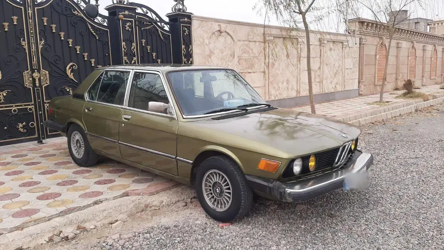 بی ام و ۵۱۸ سپر آمریکایی|خودرو کلاسیک|سرخه حصار, |دیوار