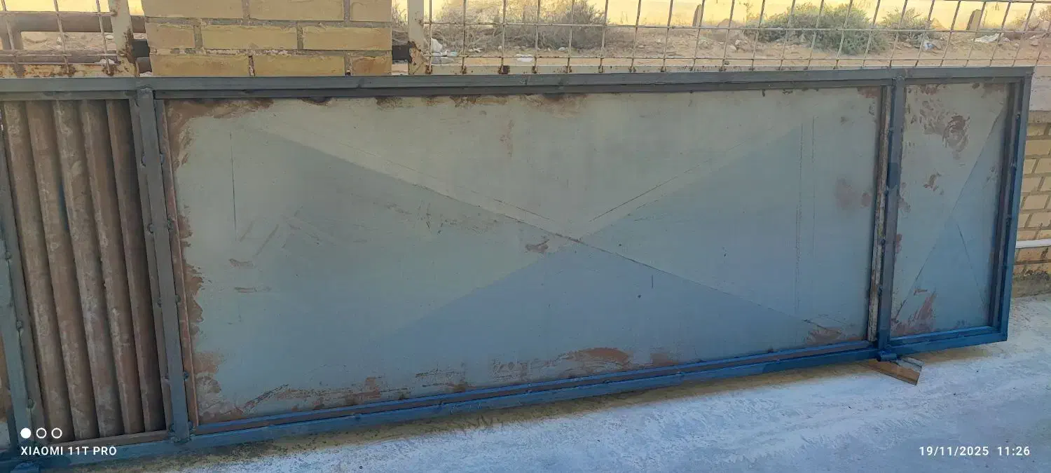 به یک نیرو جوان جهت شاگردی رنگ آمیزی نیاز مندم|استخدام معماری، عمران و ساختمانی|اهواز, اهواز|دیوار