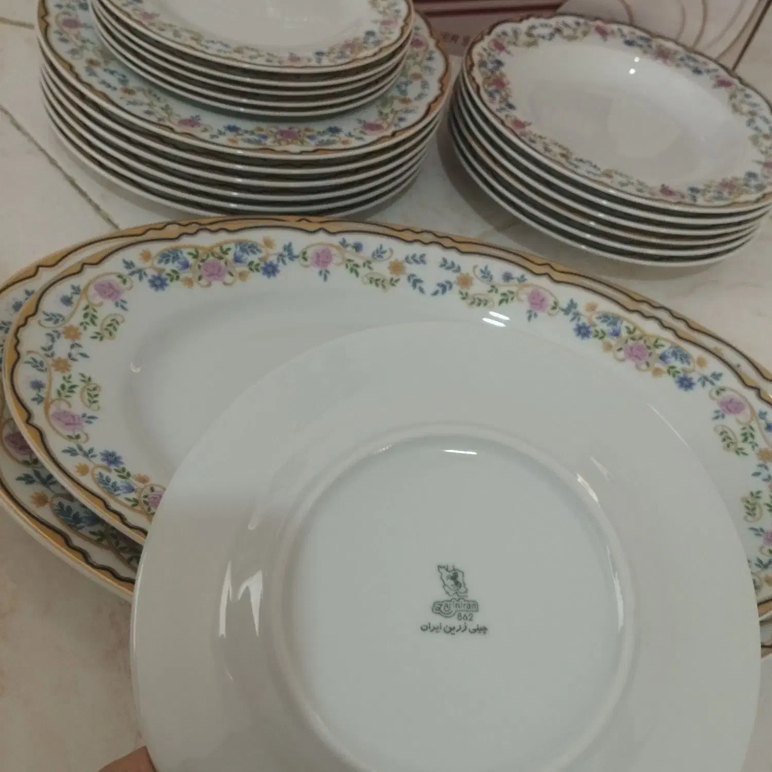 سرویس چینی زرین ۶ نفره ۲۰ پارچه گلستان آکبند|ظروف سرو و پذیرایی|شهریار, شهریار|دیوار