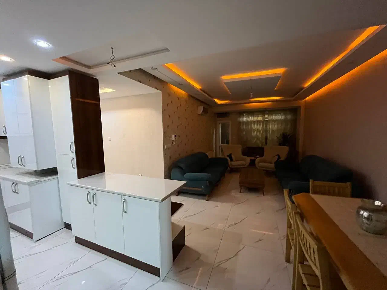 آپارتمان مبله در بهترین محله ی شیراز|اجارهٔ کوتاه‌مدت آپارتمان و سوئیت|شیراز, عفیف‌آباد|دیوار