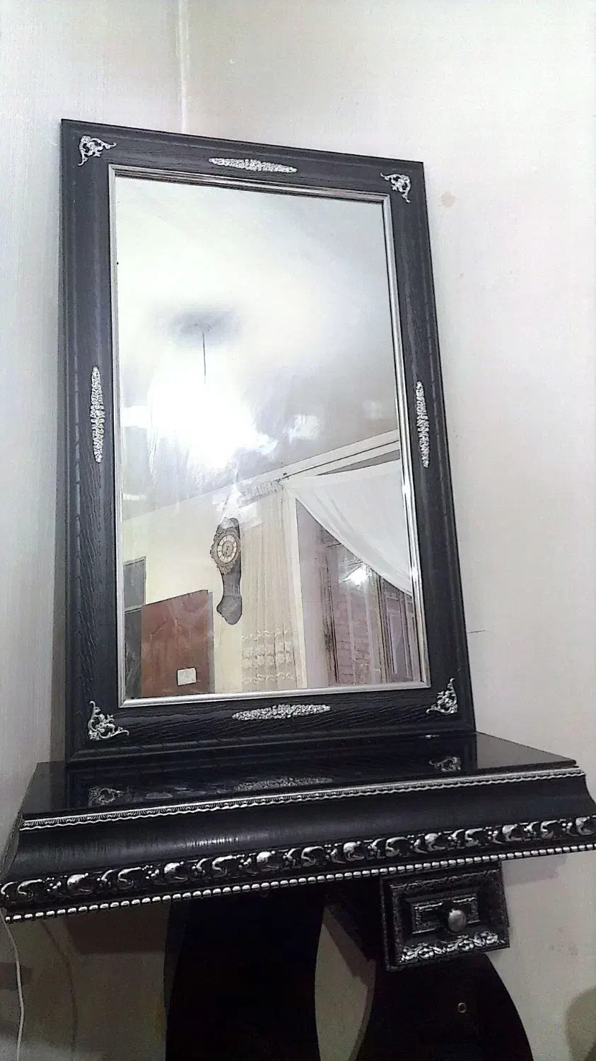 اینه و میز اینه|بوفه، ویترین، کنسول|مهاباد (آذربایجان غربی), |دیوار