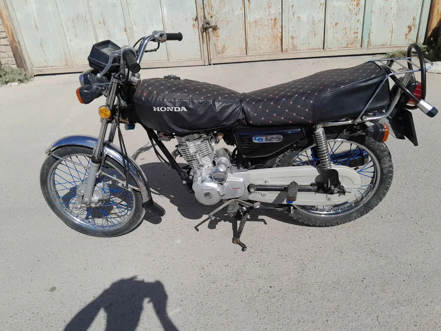 موتورسیکلت 125 مدارک تکمیل آماده به نام زدن|موتورسیکلت|قم, کوه سفید|دیوار