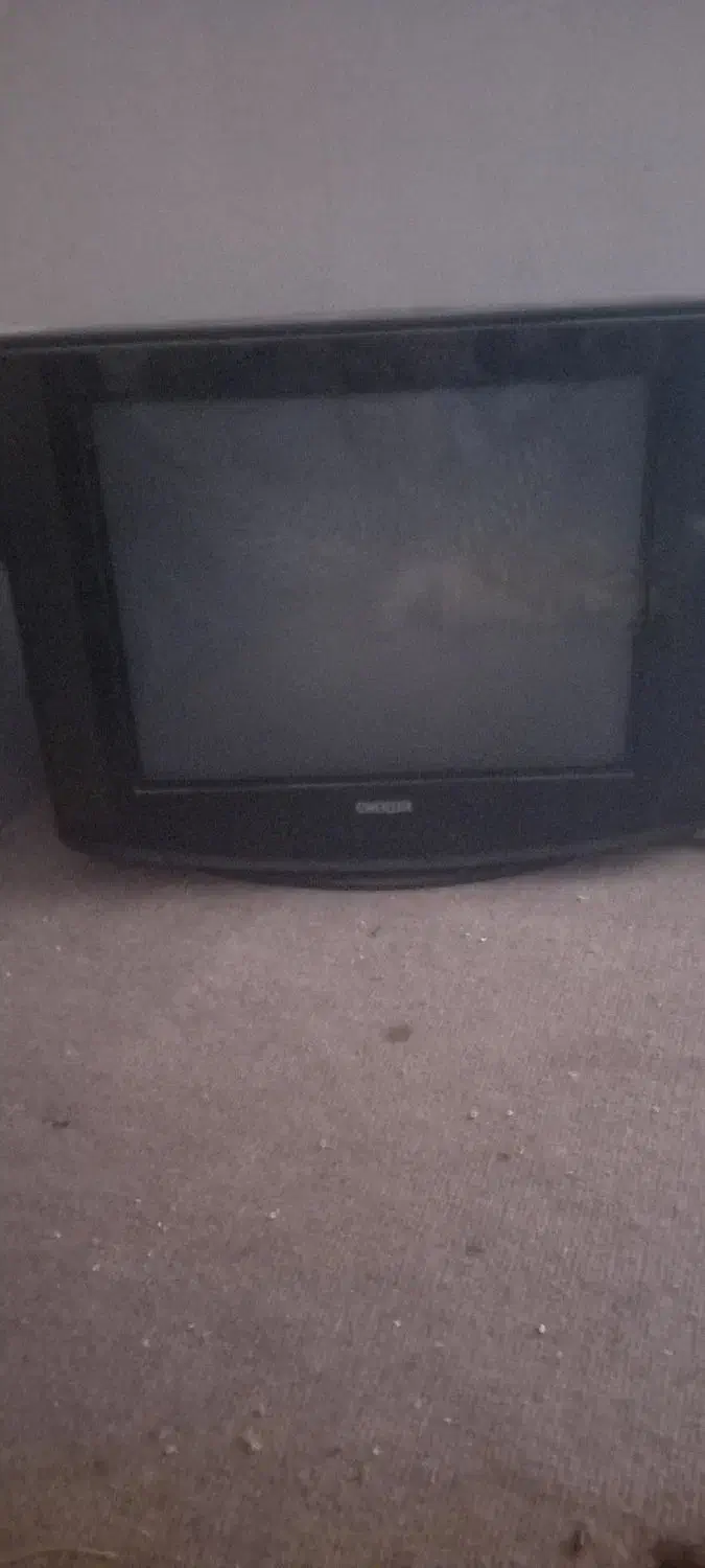 تلوزیون|تلویزیون و پروژکتور|کوه چنار, |دیوار