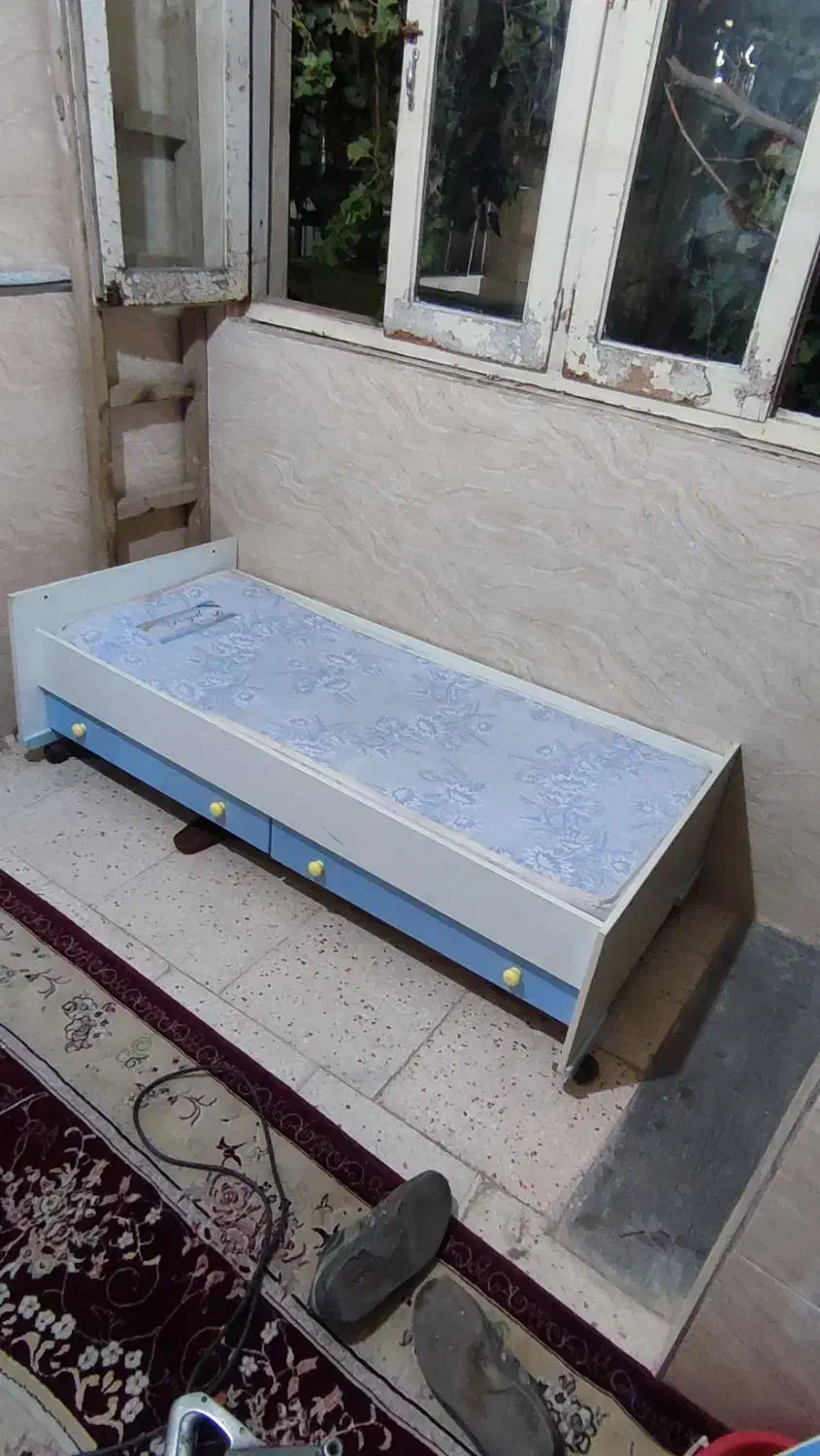 تخت کودک با تشک|تخت و سرویس خواب|قدس, شهرقدس|دیوار