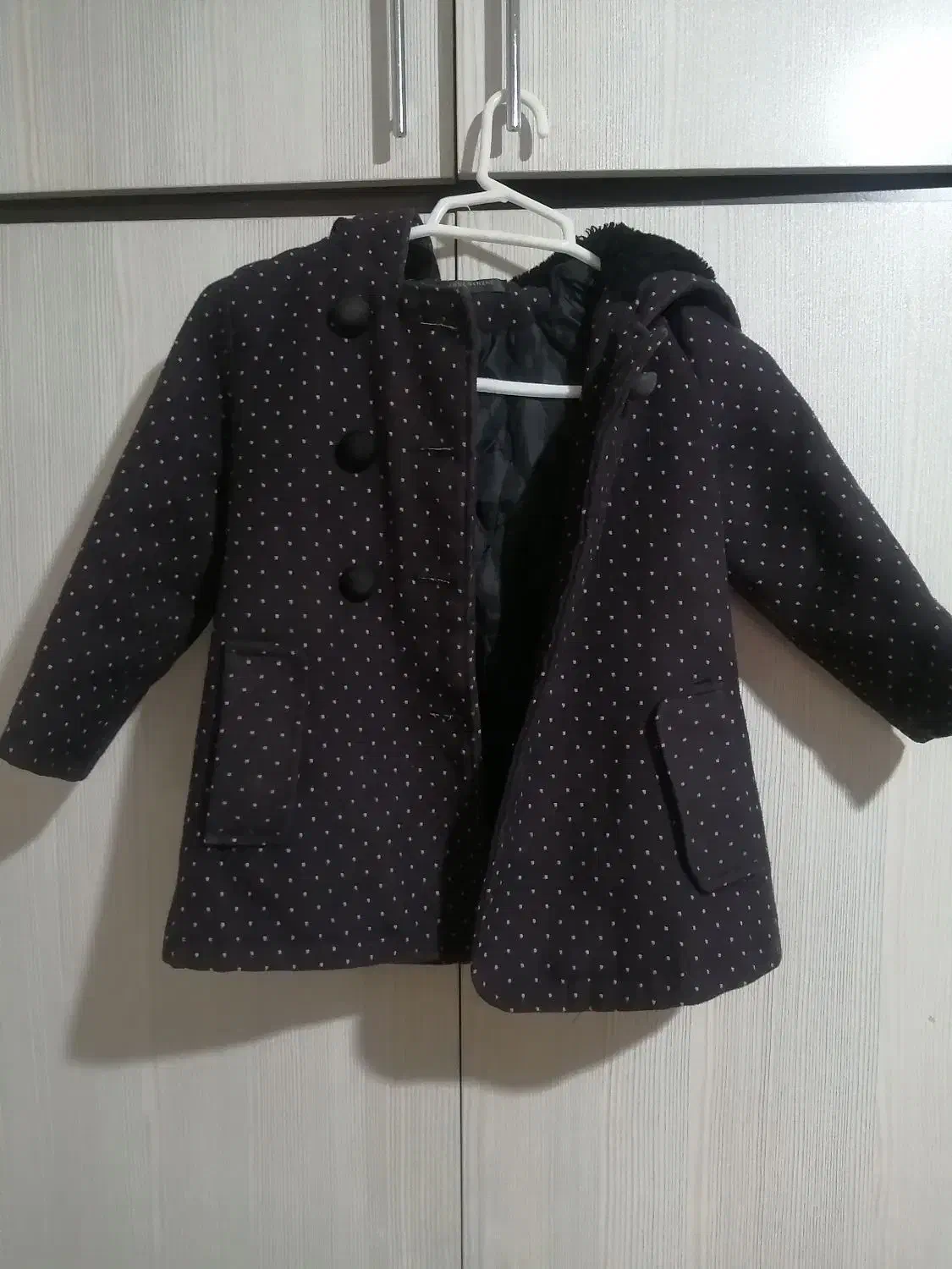 لباس مناسب فصل|لباس|مشهد, ایثار|دیوار