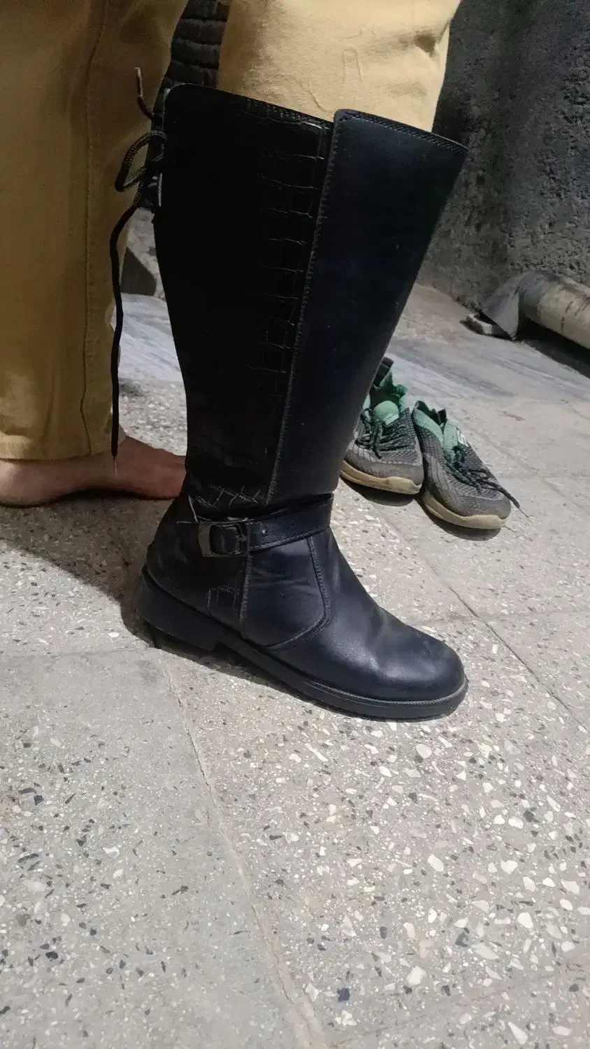 چکمه|کیف، کفش، کمربند|خرم‌آباد, |دیوار