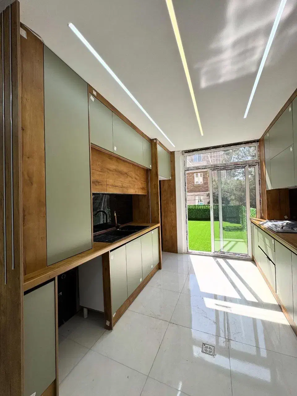 اپارتمان 85متری یک خواب حیاط دار صدرا فازیک|فروش آپارتمان|صدرا-فارس, فاز ۱|دیوار