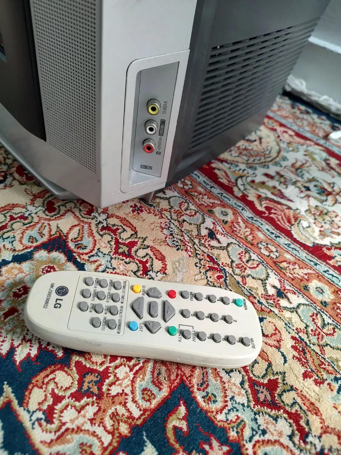 تلویزیون 14اینچ LGبا کنترل|تلویزیون و پروژکتور|تهران, فلسطین (میدان انقلاب)|دیوار