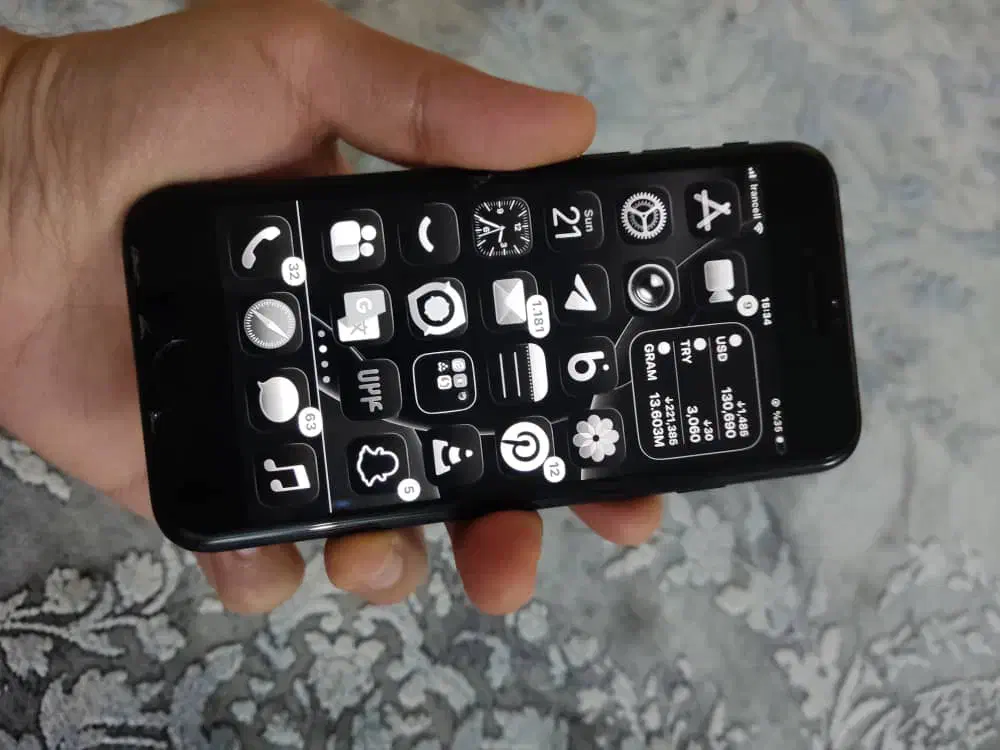 آیفون se 2020|موبایل|شاهین‌شهر, فردوسی|دیوار