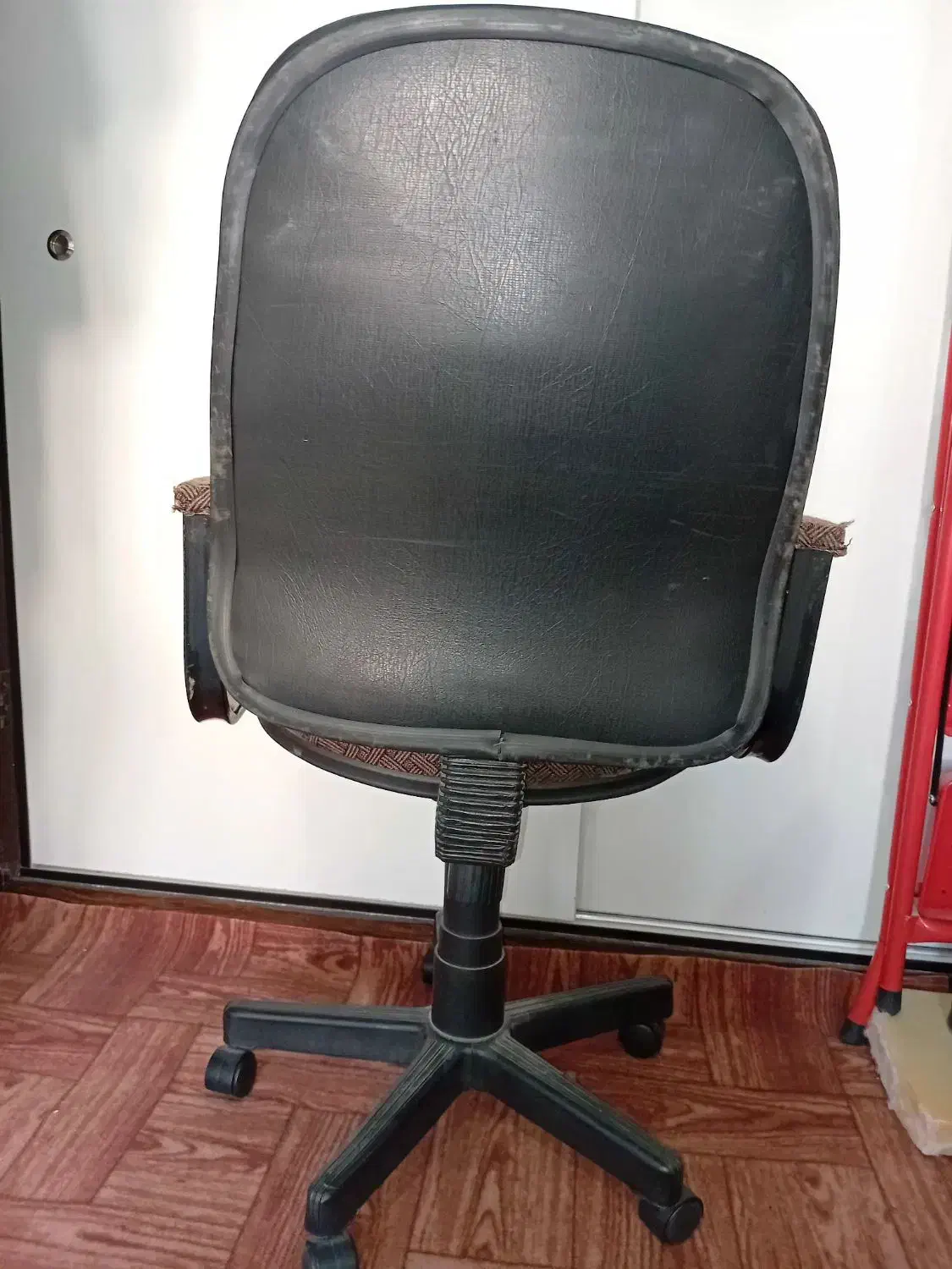 صندلی چرخ دار چرخشی|مبلمان اداری|محمدشهر, محمدشهر|دیوار