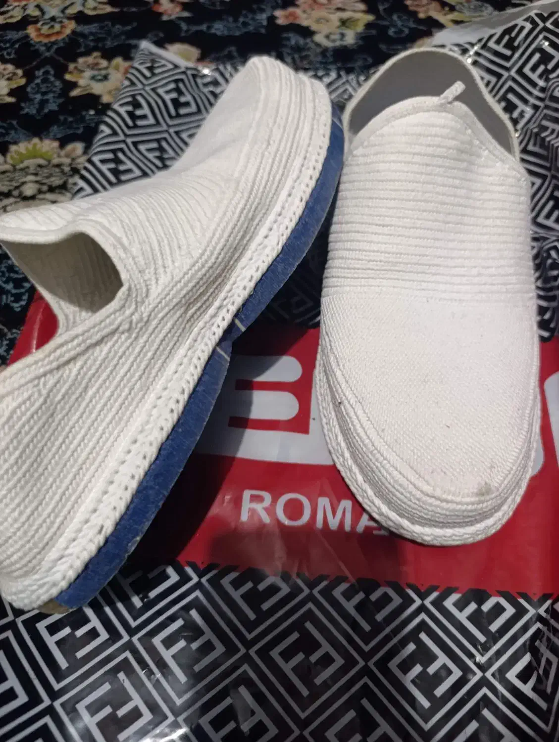 گلاش یا گیوه|کیف، کفش، کمربند|سنندج, |دیوار