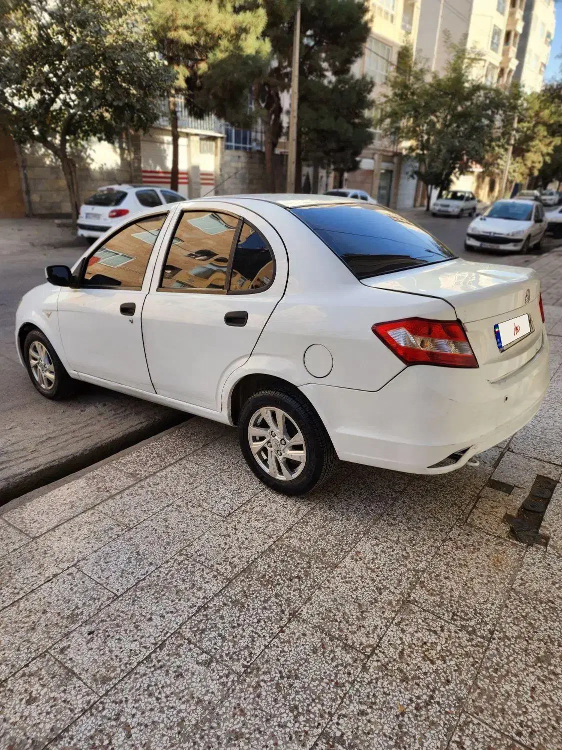 ساینا مدل آخر 97 کارمندی موتوری به شرط مکانیک|خودرو سواری و وانت|مشهد, فتح المبین|دیوار