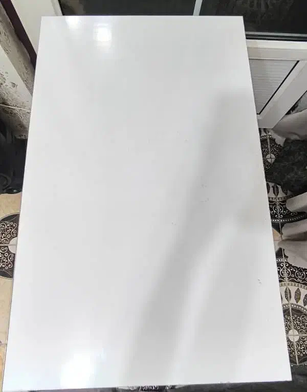 میزناخن|آرایشگاه و سالنهای زیبایی|رشت, آتشگاه|دیوار