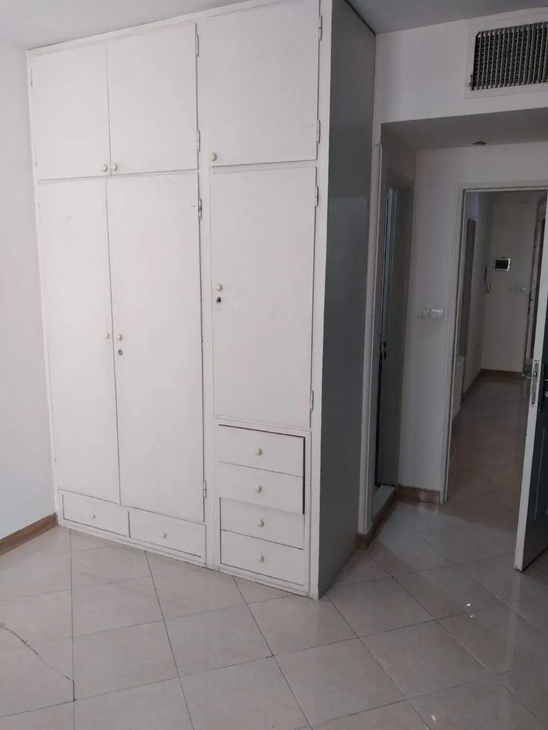 ۷۳ متر - ۱۱ ساله - تک واحدی / دامپزشکی - سلیمی