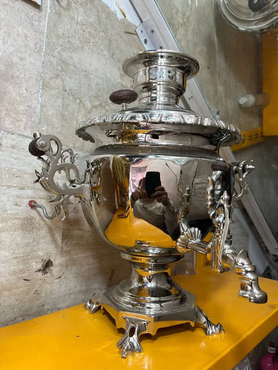 سماور زغالی روسی|کلکسیون اشیاء عتیقه|تهران, باغ خزانه|دیوار