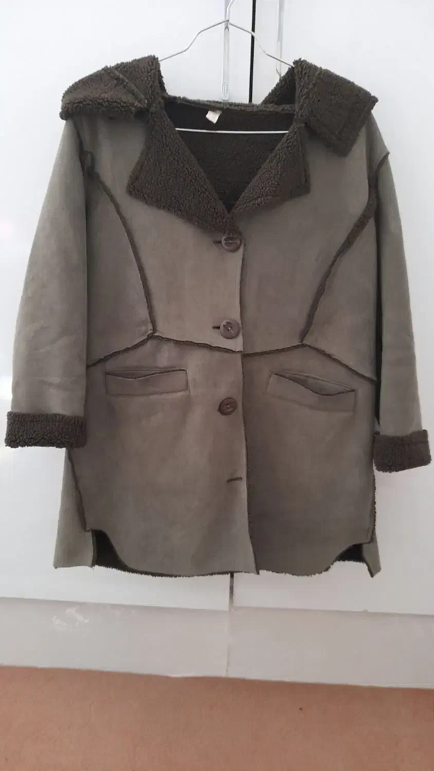 بارونی خارجی|لباس|نیشابور, شهرک رسولی|دیوار