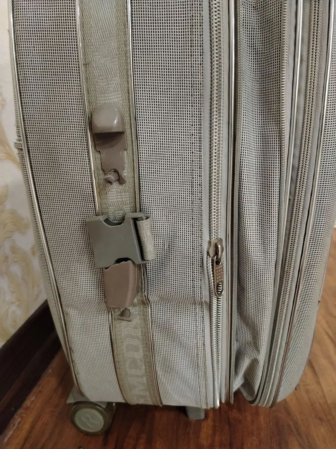 چمدان مسافرتی|کیف، کفش، کمربند|شاهینشهر, شهرک پردیس|دیوار