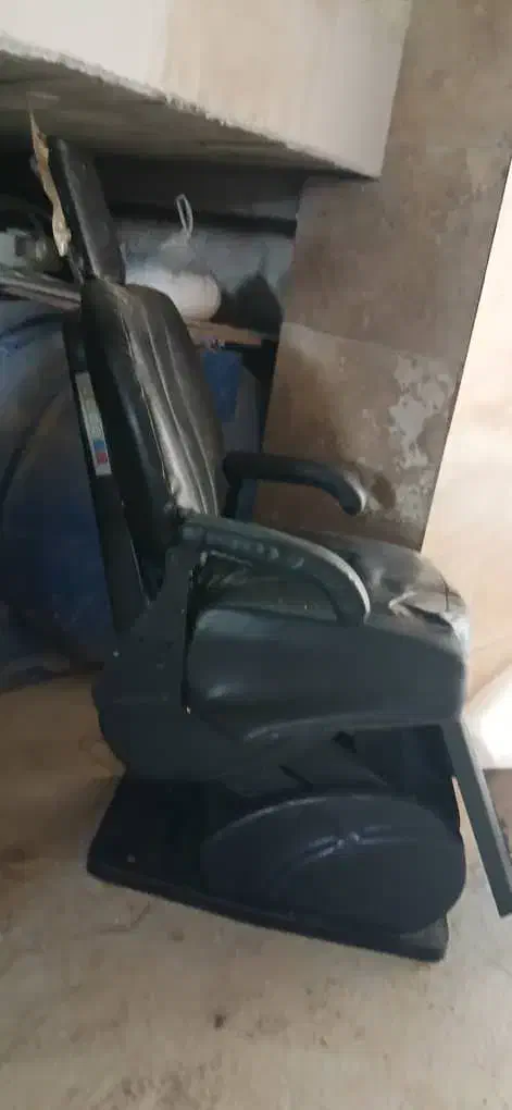 صندلی برقی آرایشگاه|آرایشگاه و سالنهای زیبایی|رشت, کوی مهر|دیوار