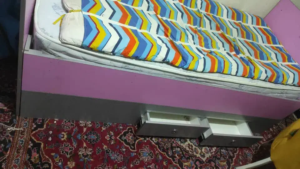 تخت نوجوان|تخت و سرویس خواب|اصفهان, بهاران|دیوار