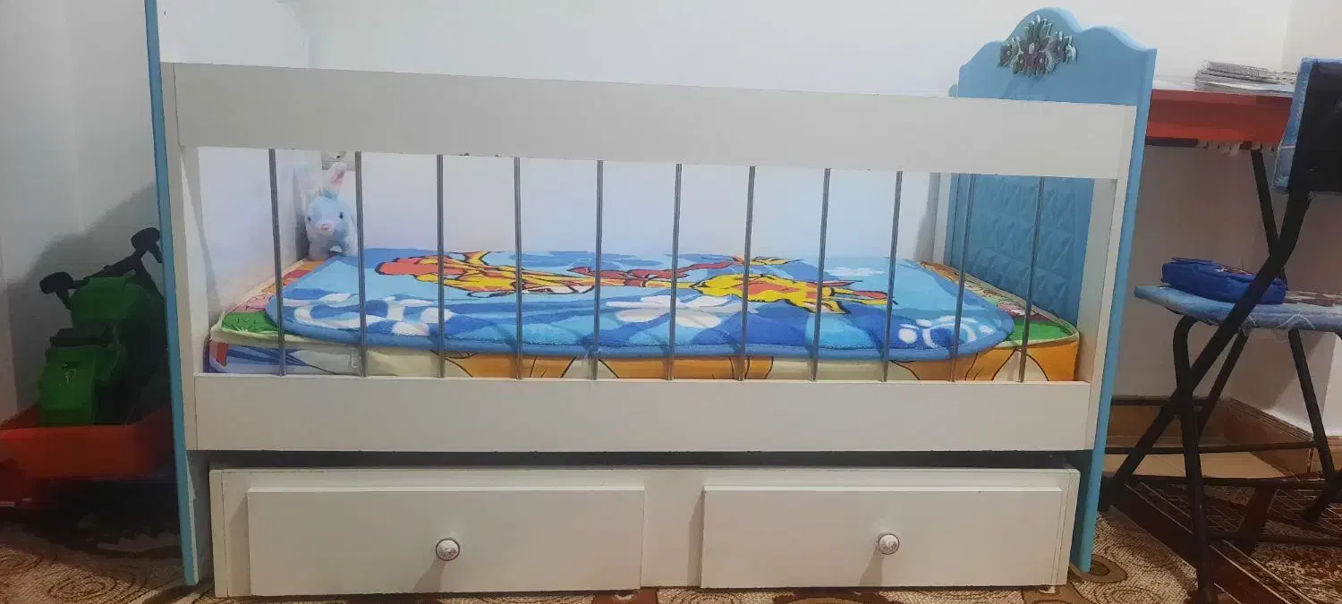 تخت کودک|تخت و صندلی بچه|سنندج, |دیوار