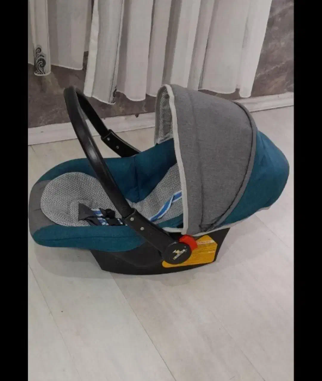 کریر نو|کالسکه و لوازم جانبی|ماکو, |دیوار