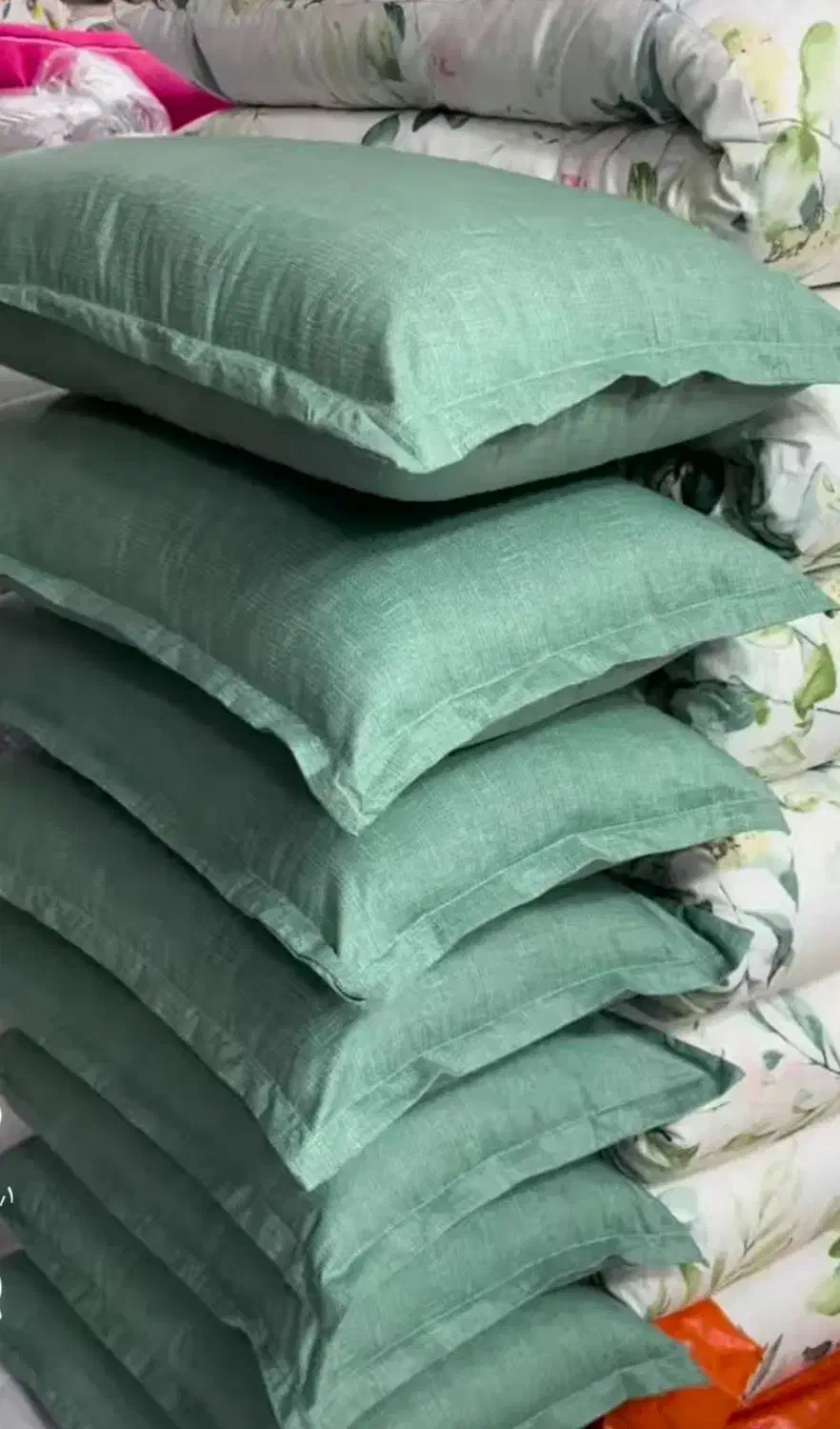 بالشت و تشک جهیزیه و سیسمونی و نوسازی کالای خواب|رختخواب، بالش، پتو|همدان, |دیوار