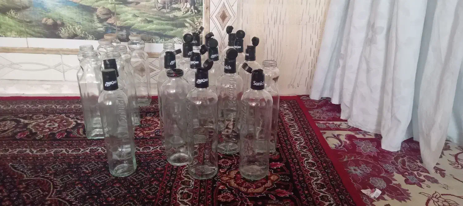 تعدادی ۳۰ تا شیشه بطری|ظروف نگهدارنده، پلاستیکی، یک‌بارمصرف|زنجان, |دیوار