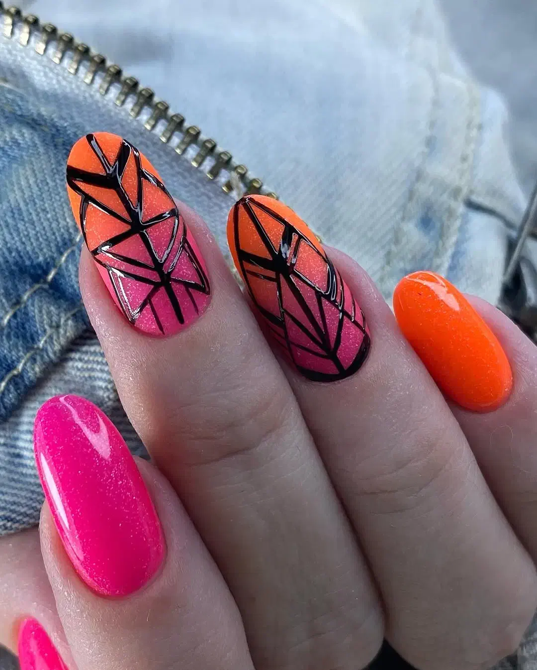 کاشت ناخن در منظریه فقط ۲۱۸به مناسبت یلدا|خدمات آرایشگری و زیبایی|رشت, منظریه|دیوار