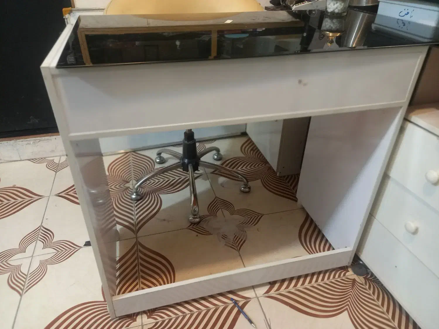 میز|میز تحریر و کامپیوتر|تهران, مینی‌سیتی (شهرک نفت)|دیوار