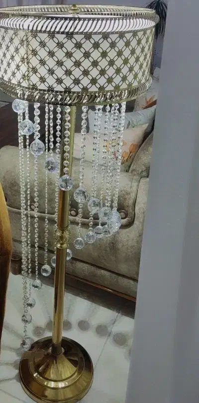 آباژور ایستاده طرح آبشاری|چراغ خواب و آباژور|صحنه, |دیوار