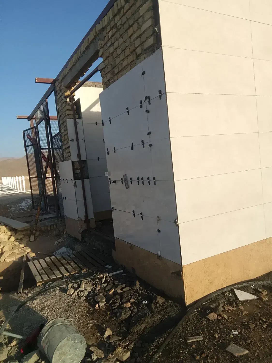 کاشی  کار هستم  بانازلترین قیمت|خدمات پیشه و مهارت|میبد, |دیوار