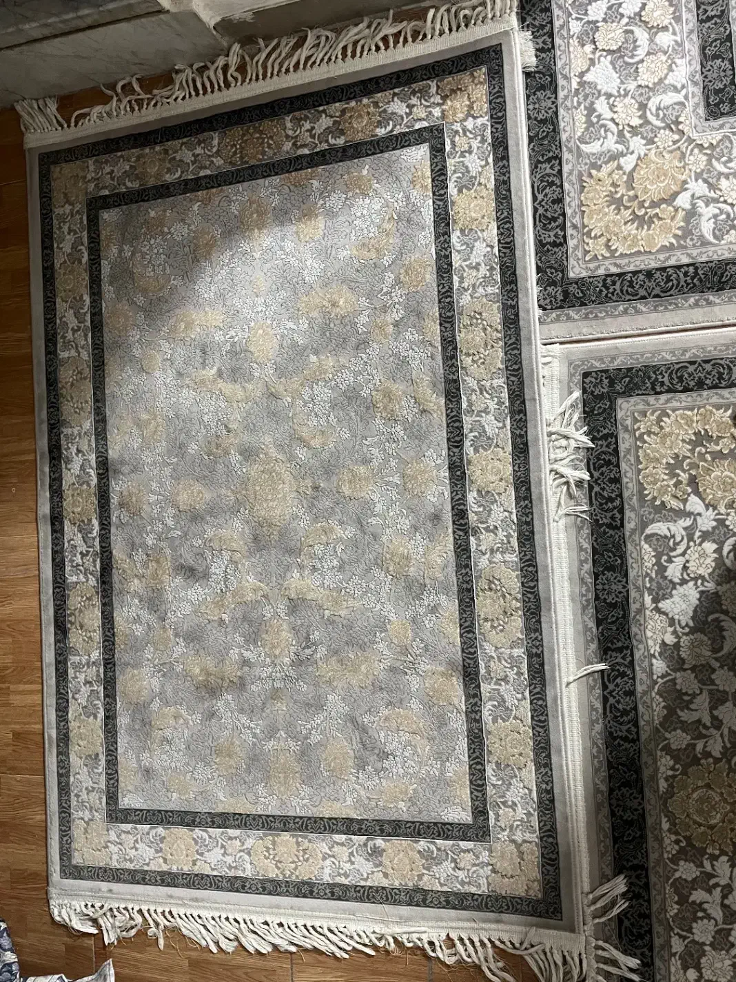 فرش درحد|فرش|ری, فیروزآبادی|دیوار