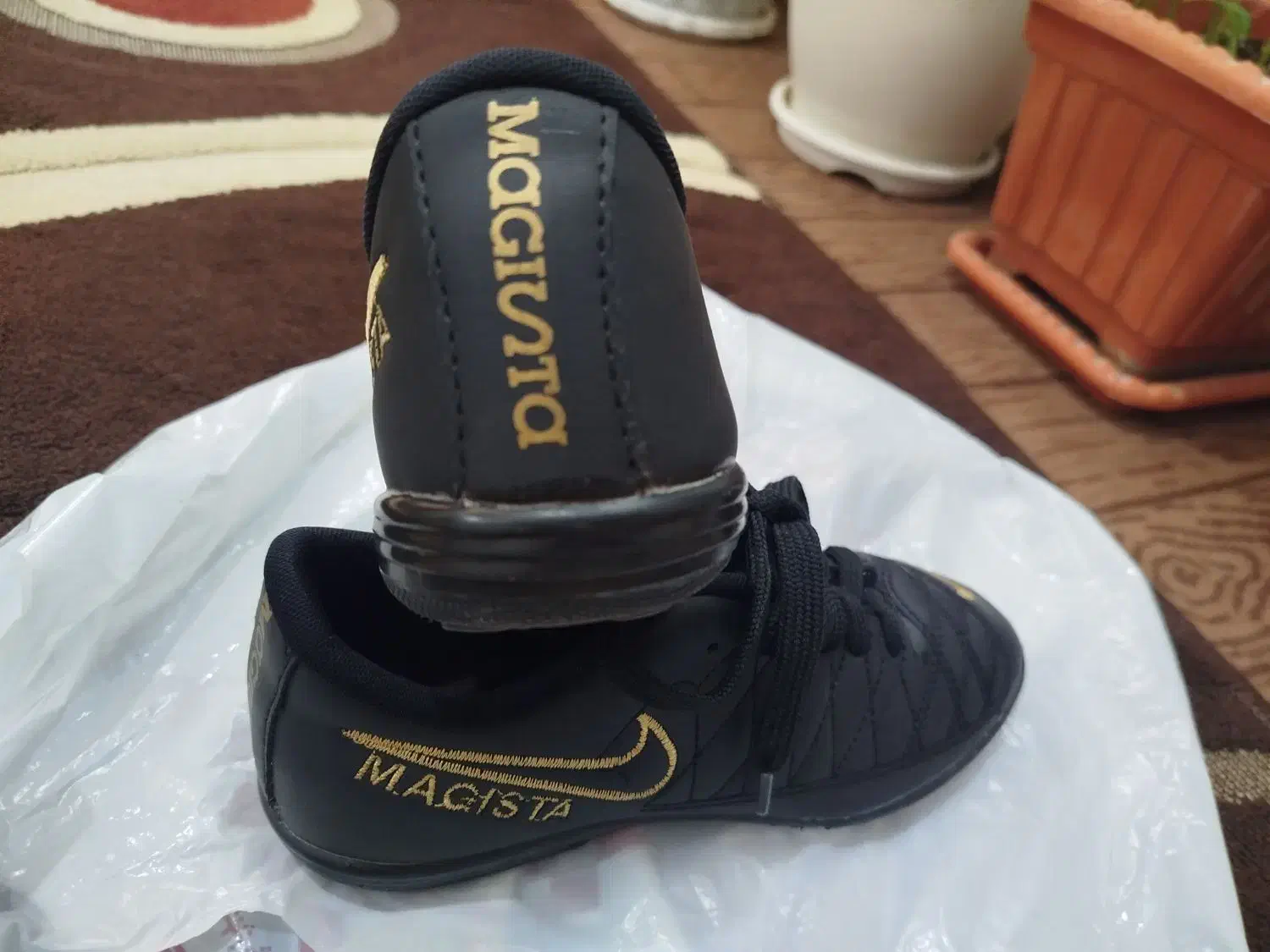 کفش فوتبالی|تجهیزات ورزشی|بوشهر, |دیوار