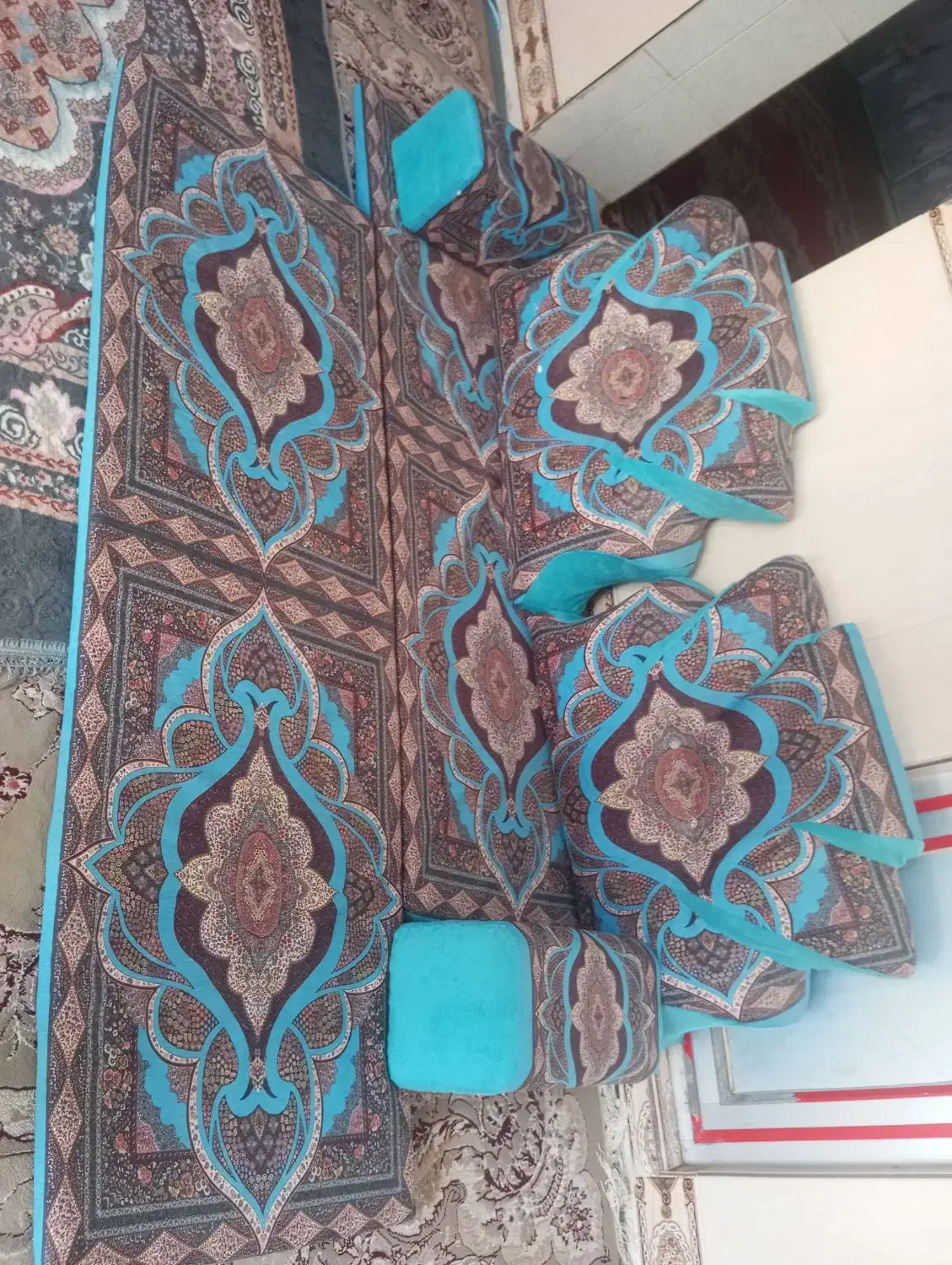 پشتی شاه نشین|پشتی|هامون, |دیوار