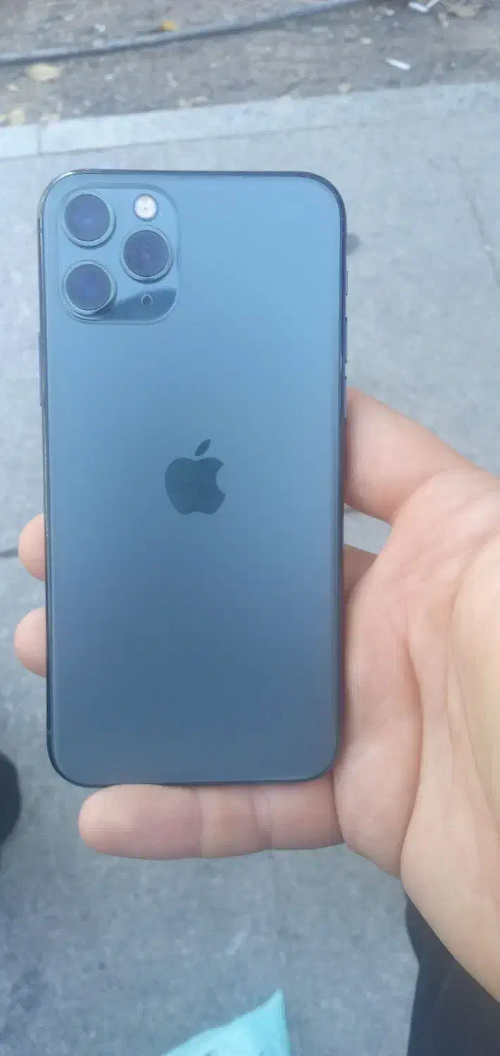 ایفون 11pro|موبایل|قم, محمد آباد|دیوار