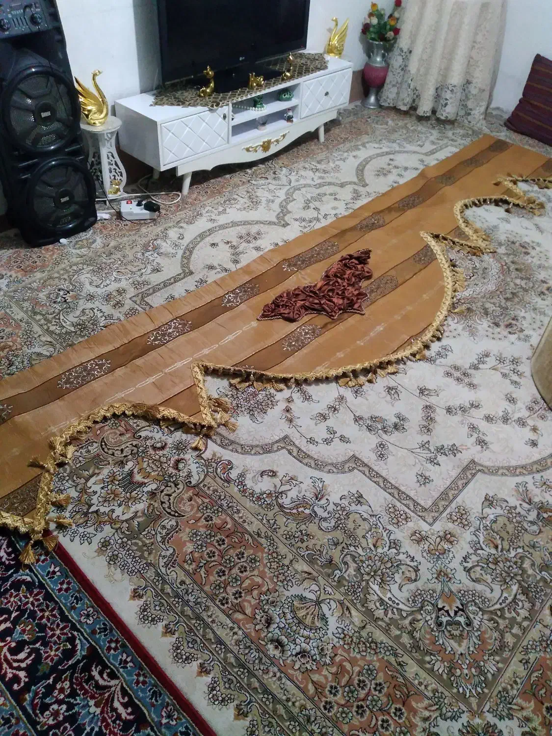 والن‌پرده‌فقط‌۴۰۰|پرده، رانر، رومیزی|نیشابور, مازول|دیوار