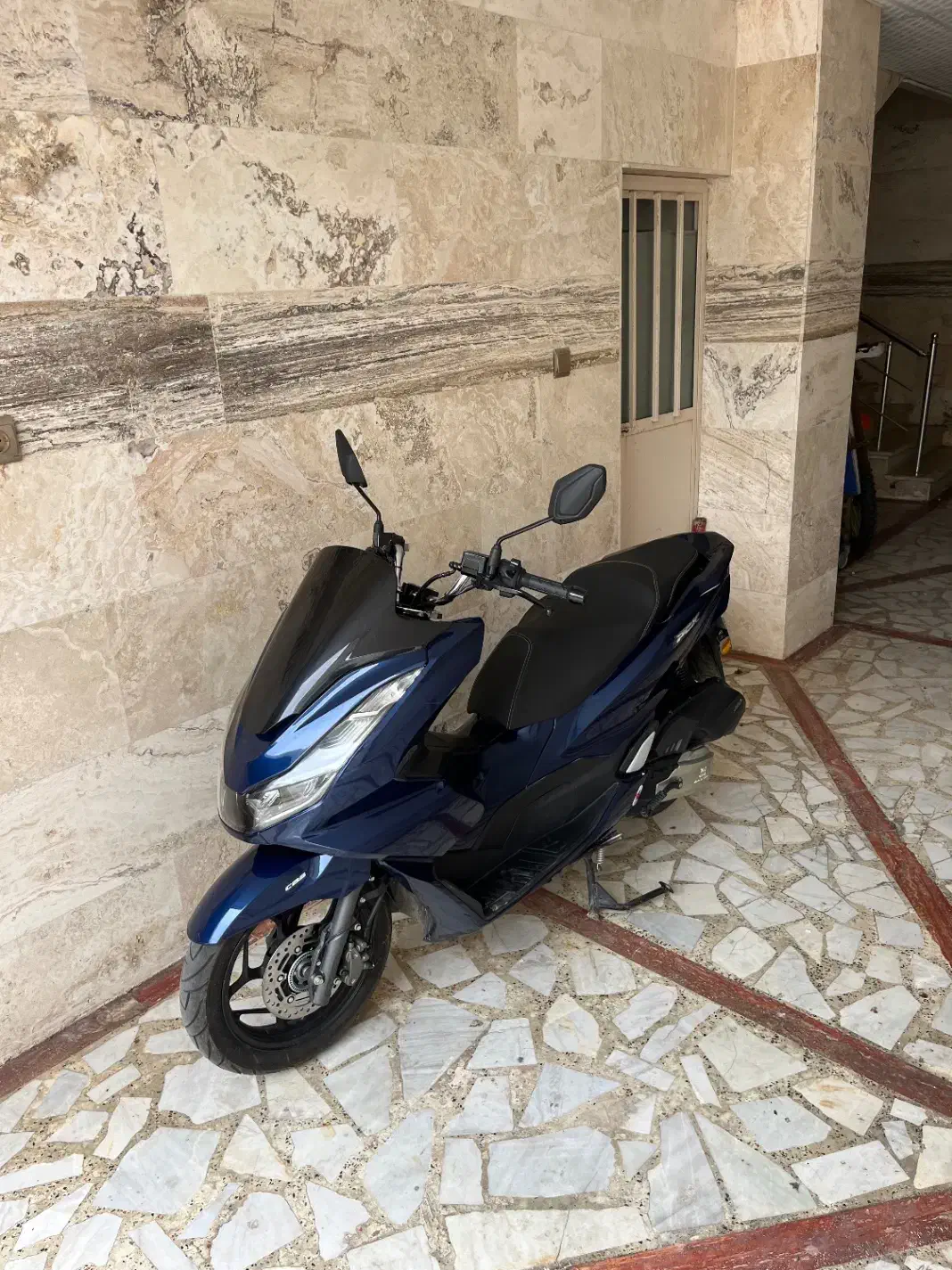 pcx 170|موتورسیکلت|فومن, |دیوار