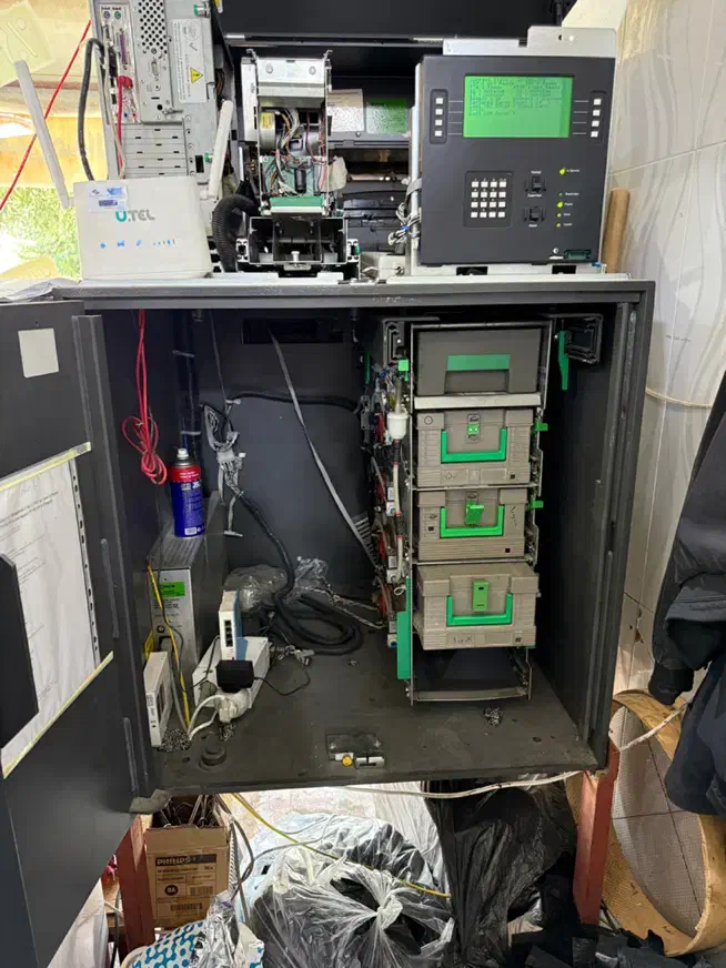 دستگاه عابر بانک خود پرداز atm ncr|فروشگاه و مغازه|سردشت, |دیوار
